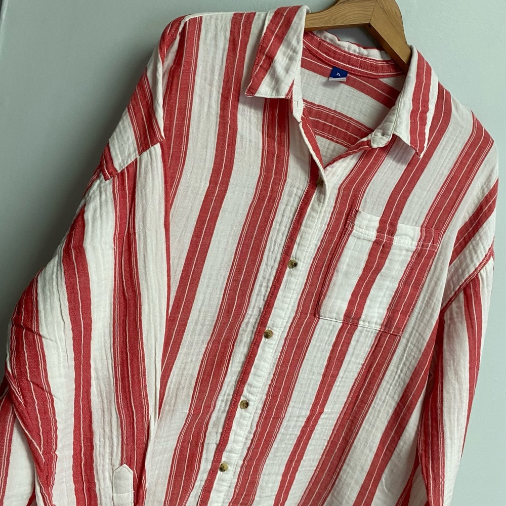OLD NAVY TOP - XL - Picture 3 of 6